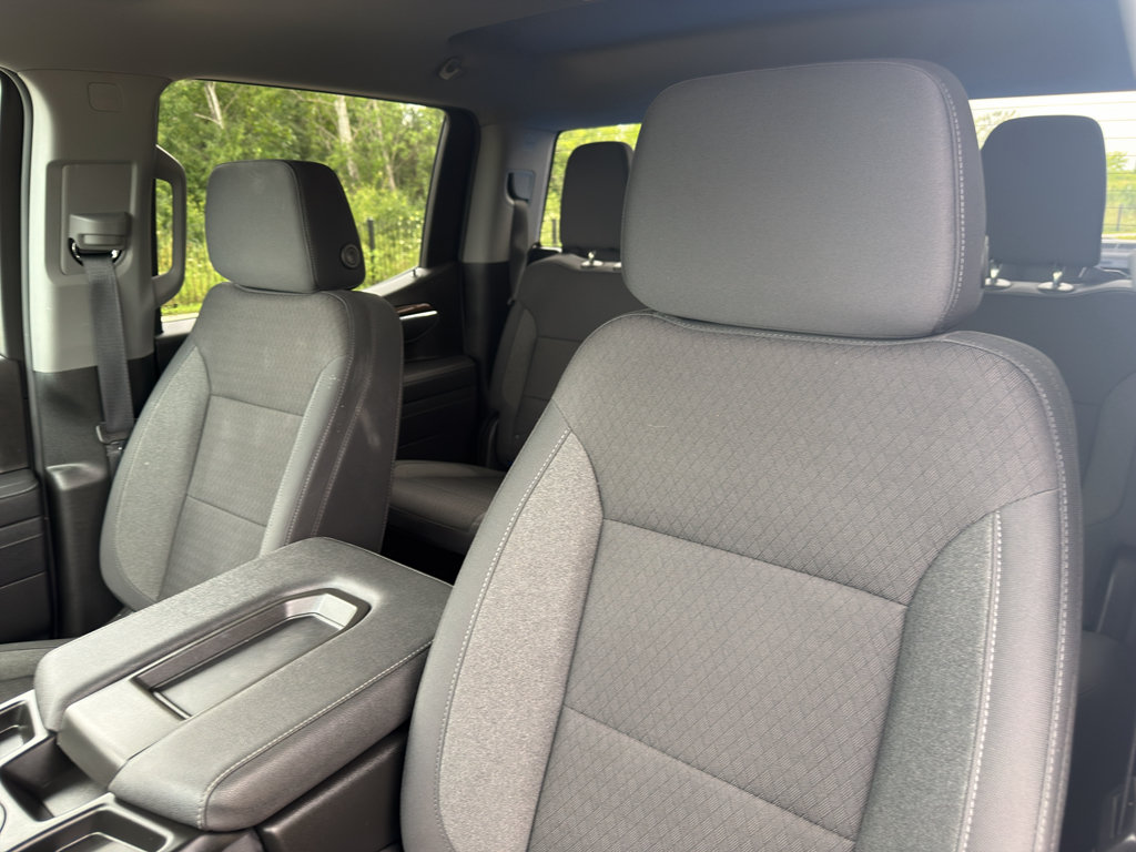 Used 2025 Chevrolet Silverado 1500 LT AWD/4WD image 16