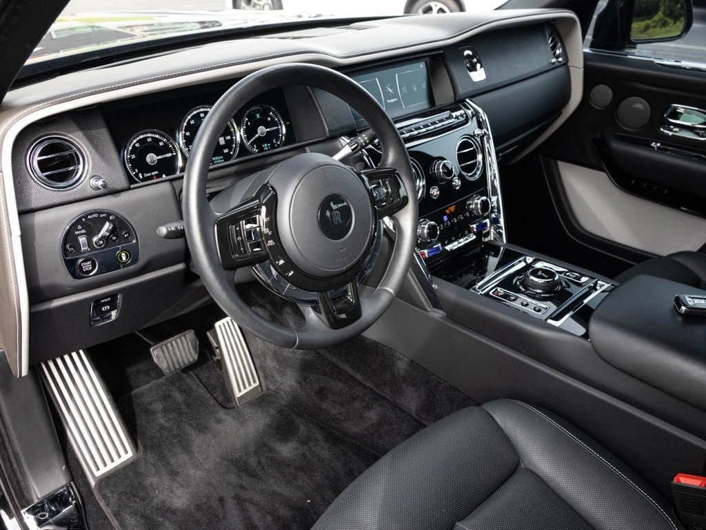 Certified 2021 Rolls-Royce Cullinan AWD/4WD image 24
