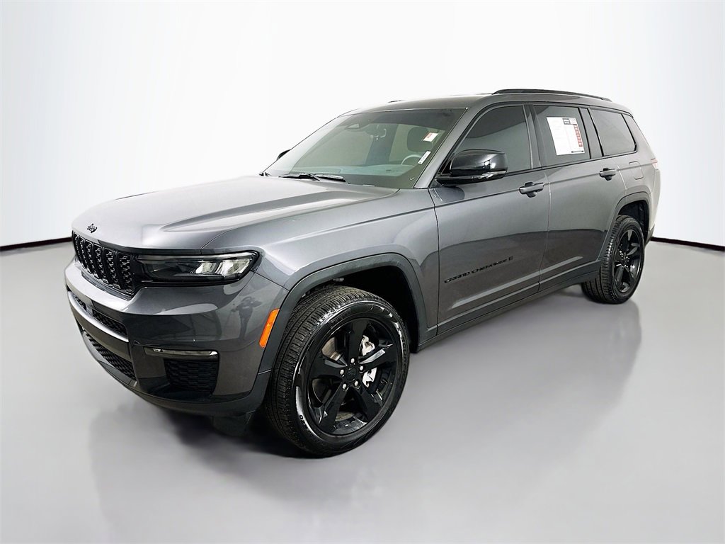 Used 2025 Jeep Grand Cherokee L Limited w/ Black Appearance Package image 3