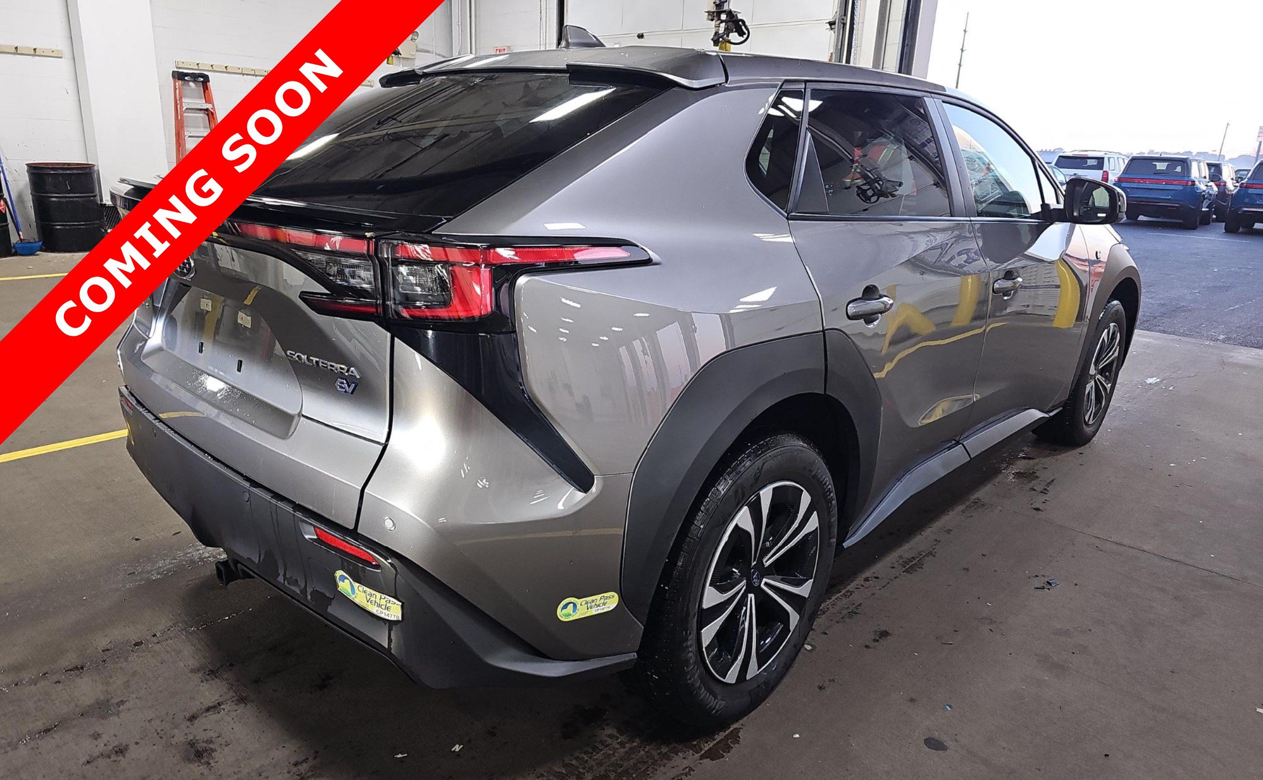 Used 2023 Subaru Solterra AWD image 5