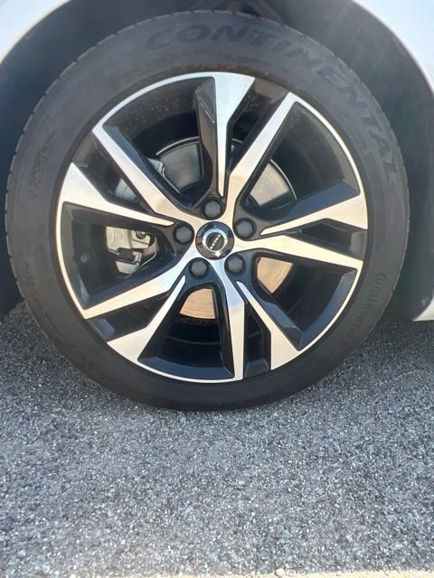 Used 2023 Volvo S60 B5 Plus AWD/4WD image 36
