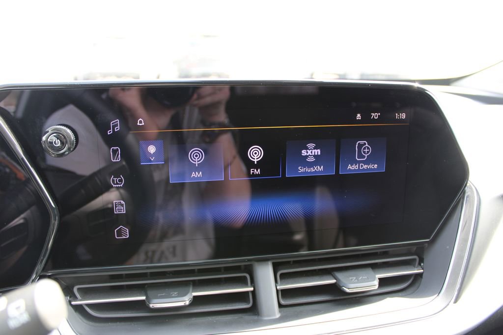 Used 2025 Chevrolet Trax LT w/ LT Convenience Package image 41