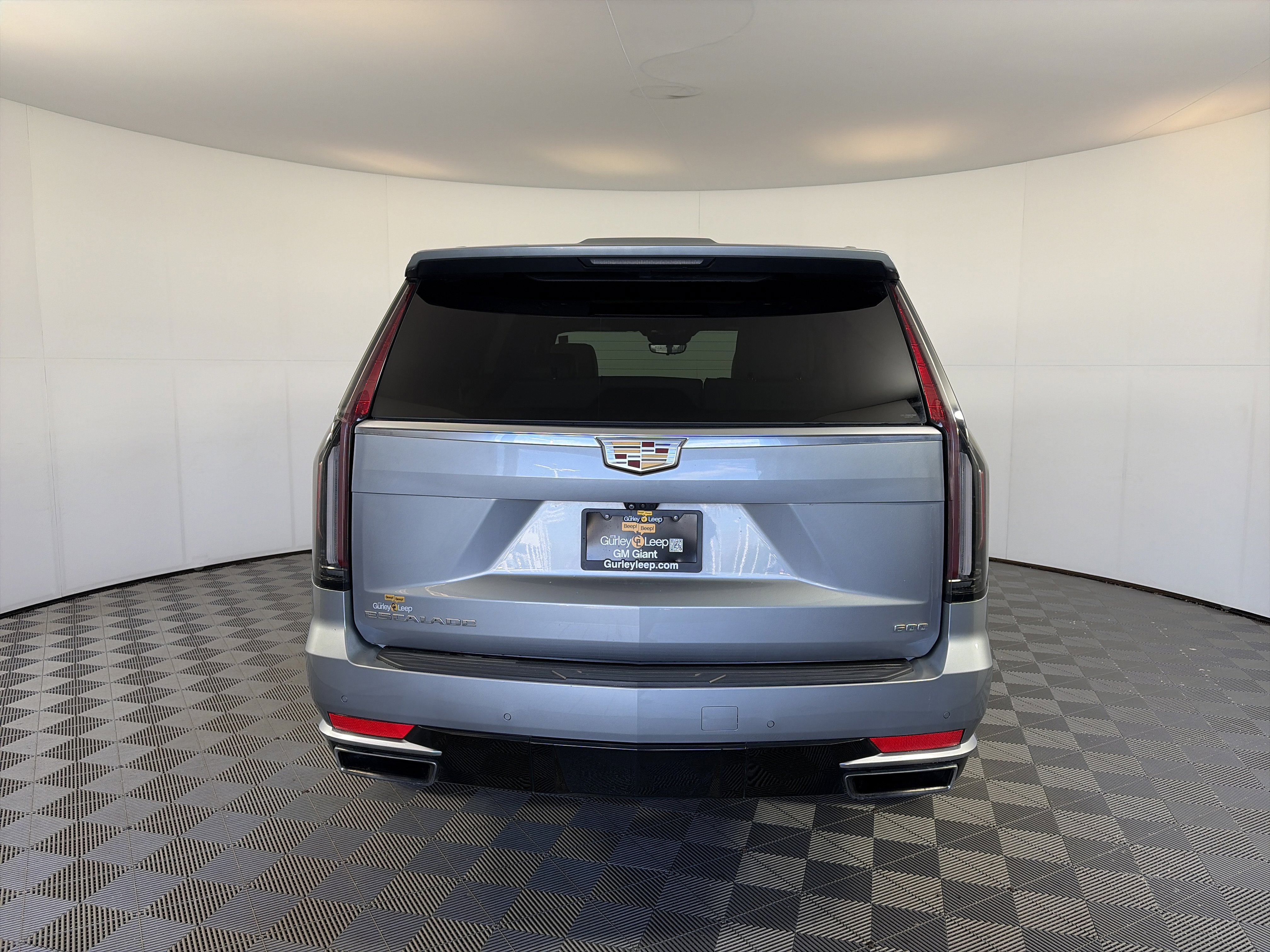 Used 2023 Cadillac Escalade Premium Luxury AWD/4WD image 5