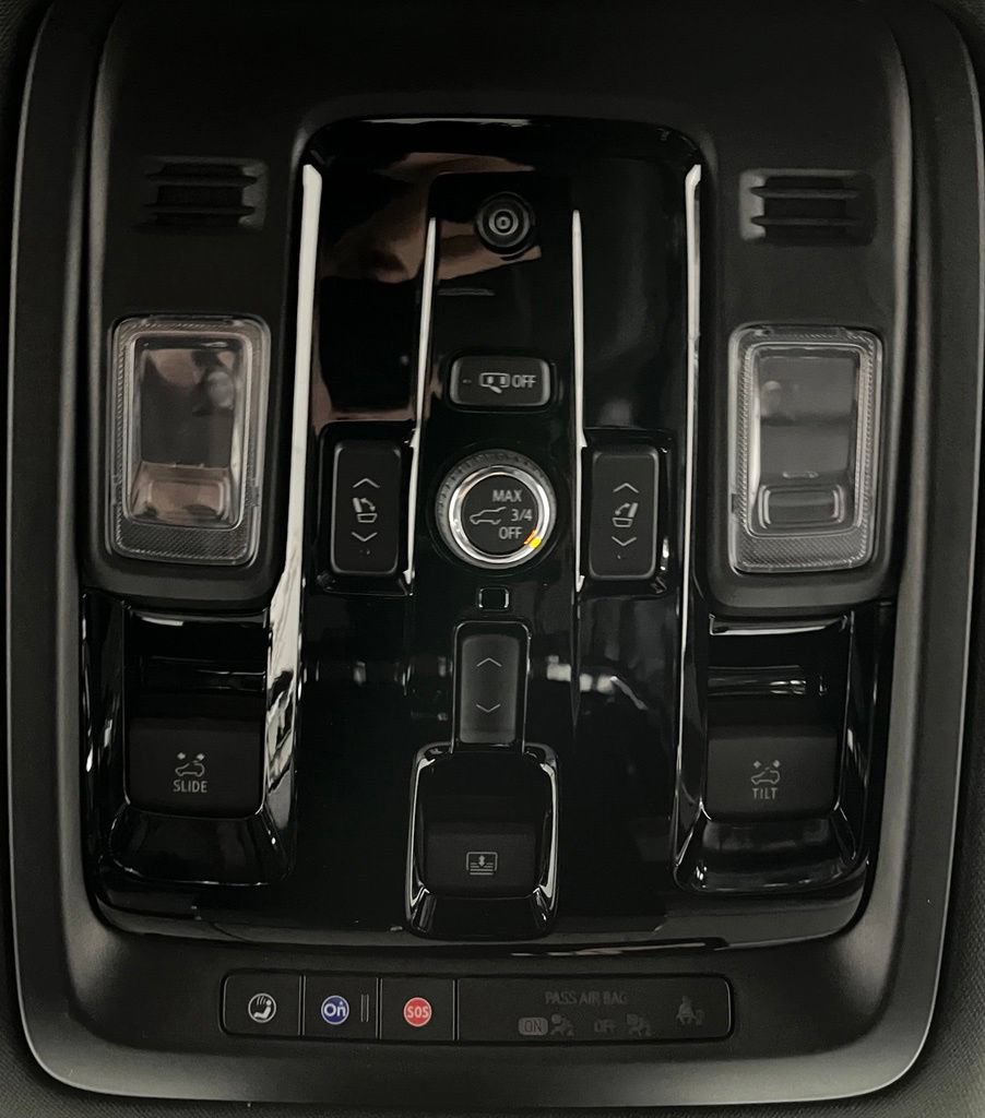Used 2026 GMC Yukon Denali w/ Sun & Power Step Package AWD/4WD image 41