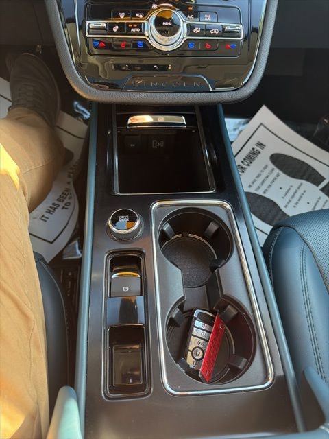 Used 2021 Lincoln Corsair Reserve image 19