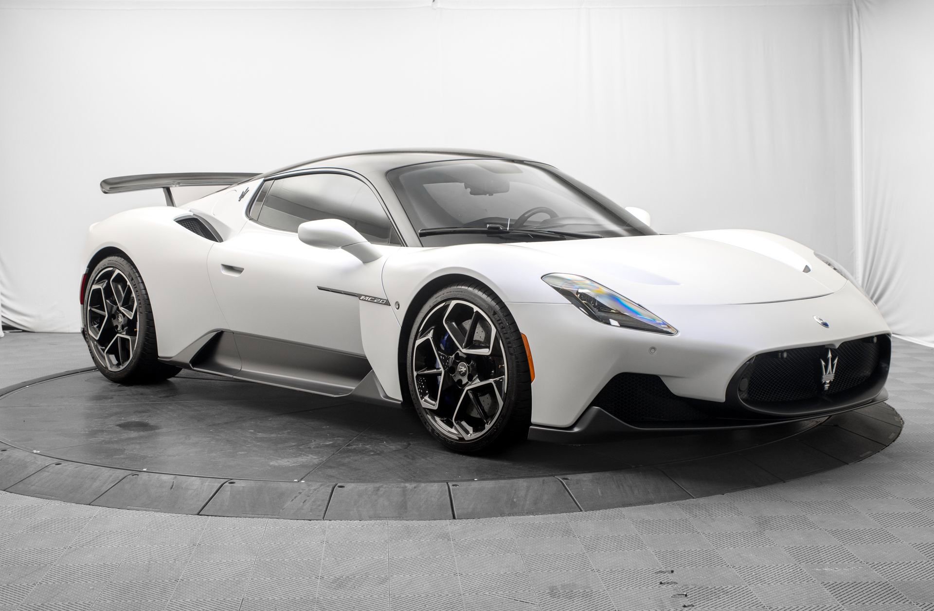 Used 2022 Maserati MC20 Coupe RWD image 9