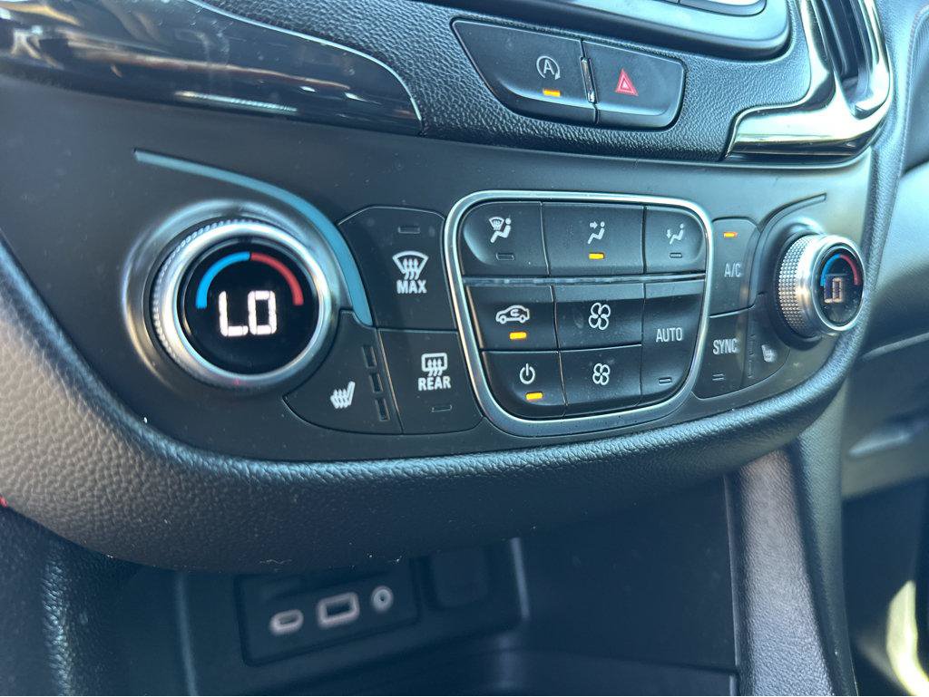 Used 2022 Chevrolet Equinox RS w/ Infotainment Package FWD image 26