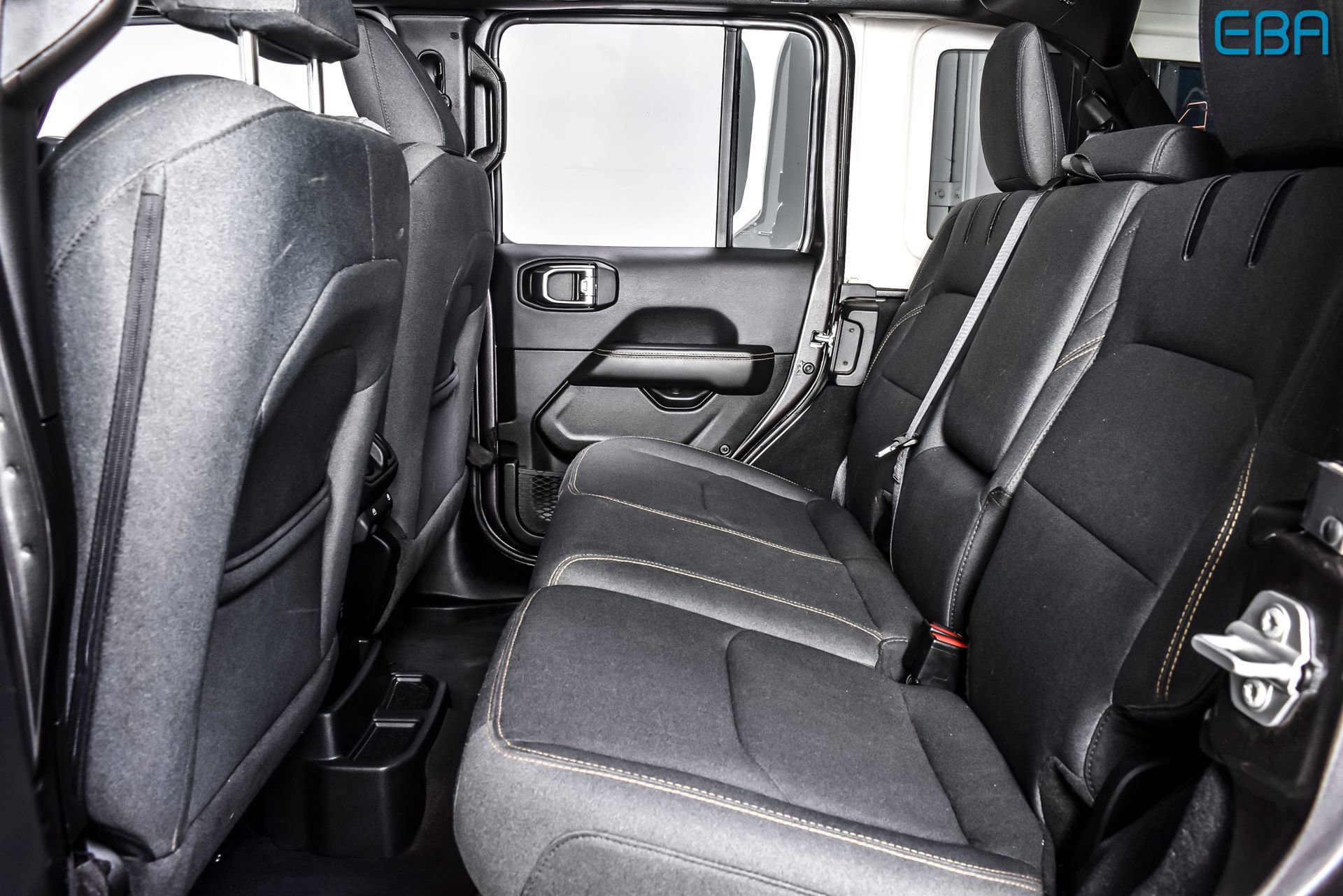 Used 2025 Jeep Wrangler Unlimited Sahara w/ Safety Group image 21