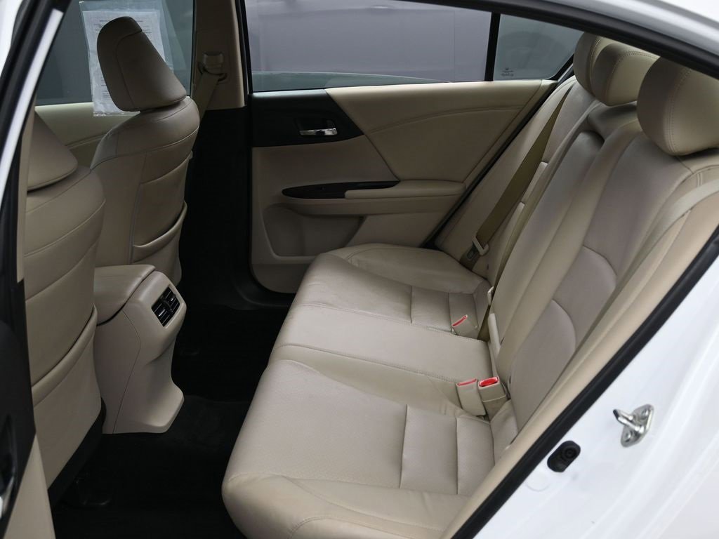 Used 2016 Honda Accord EX-L image 32