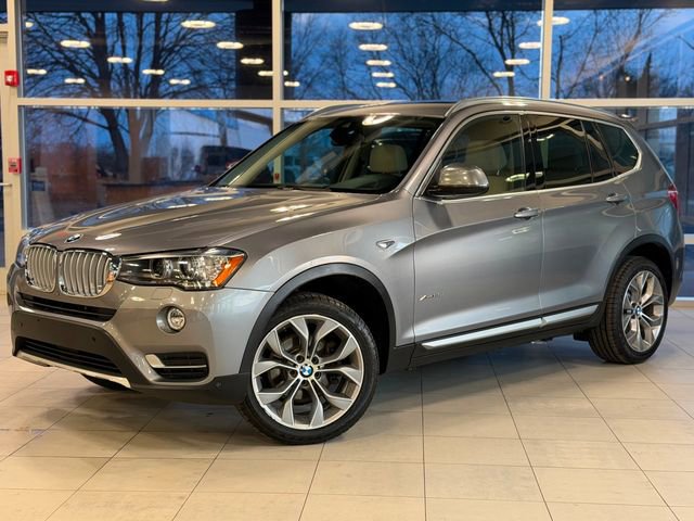 Used 2017 BMW X3 xDrive28i image 1
