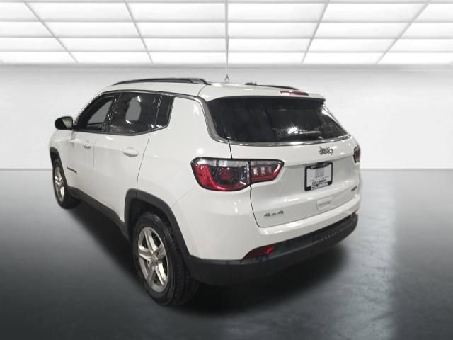 Used 2024 Jeep Compass Latitude image 6