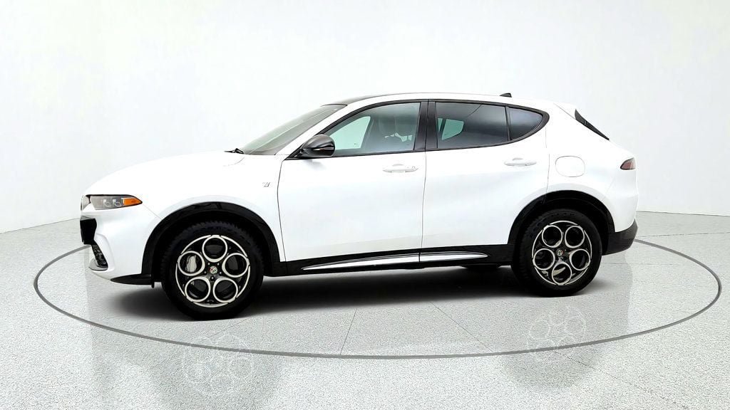 Used 2024 Alfa Romeo Tonale Ti AWD/4WD image 8
