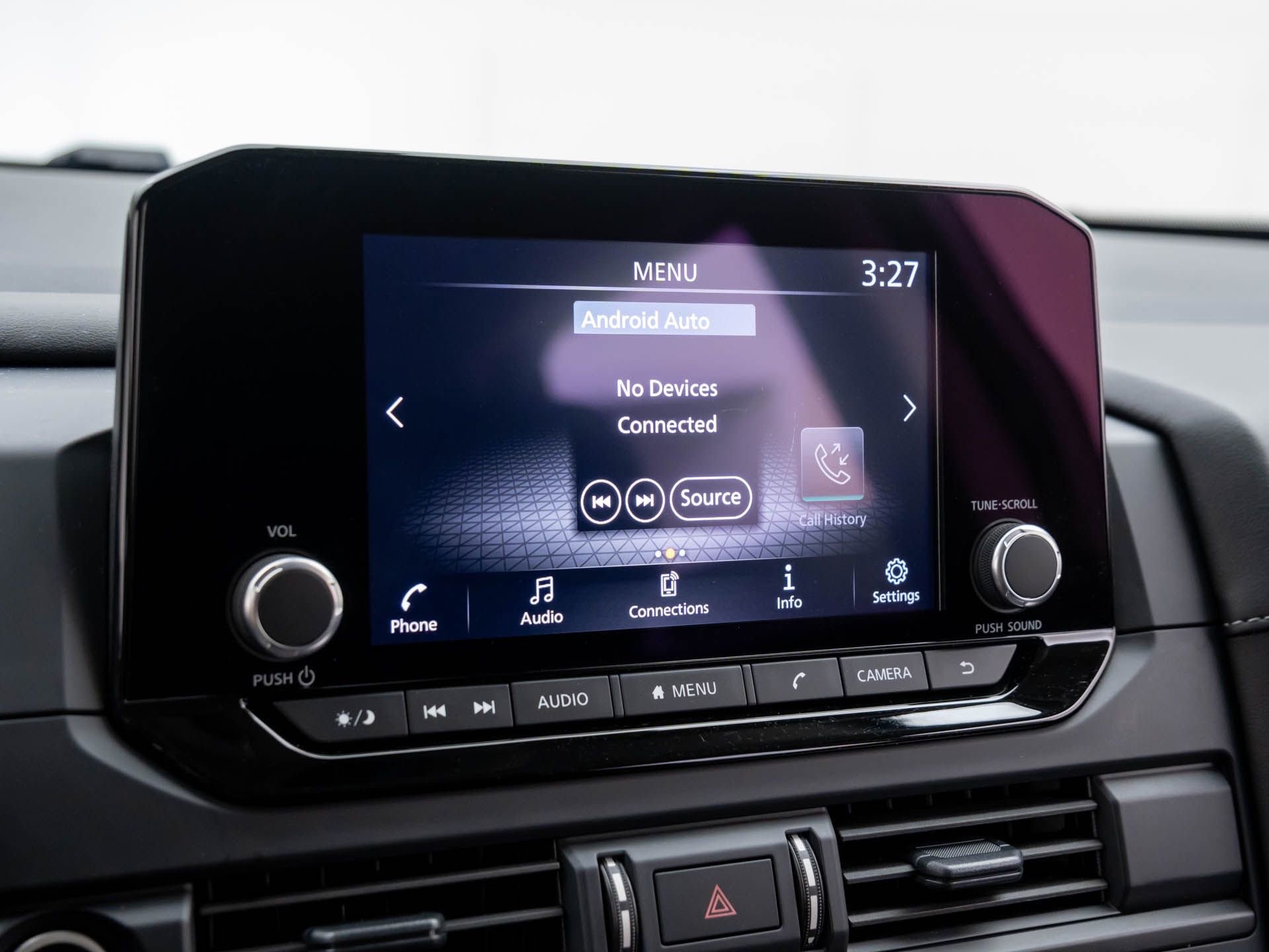 Used 2024 Nissan Pathfinder S image 22