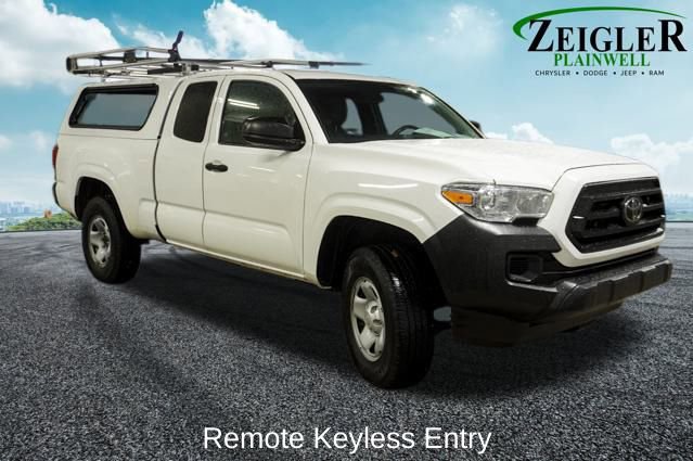 Used 2023 Toyota Tacoma SR image 4