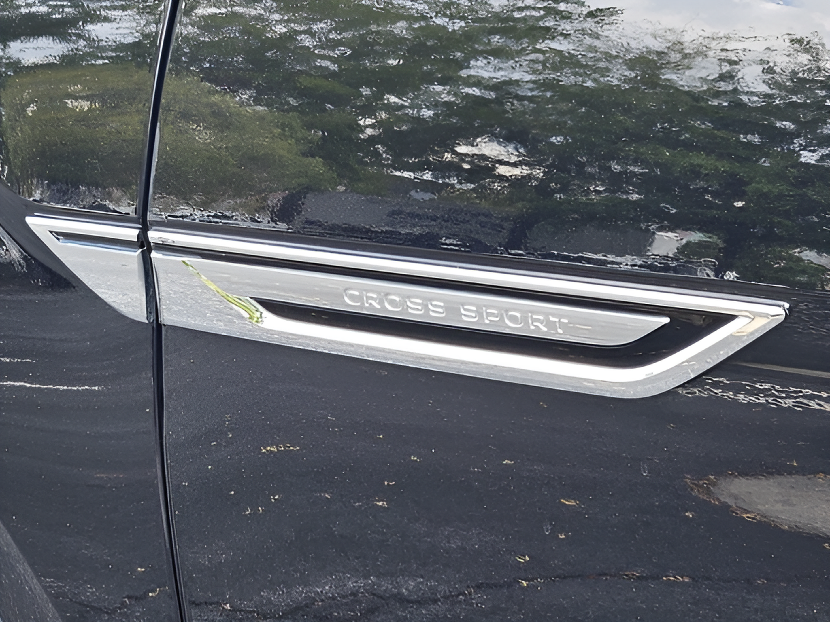Used 2024 Volkswagen Atlas Cross Sport SE w/ Panoramic Sunroof Package FWD image 30