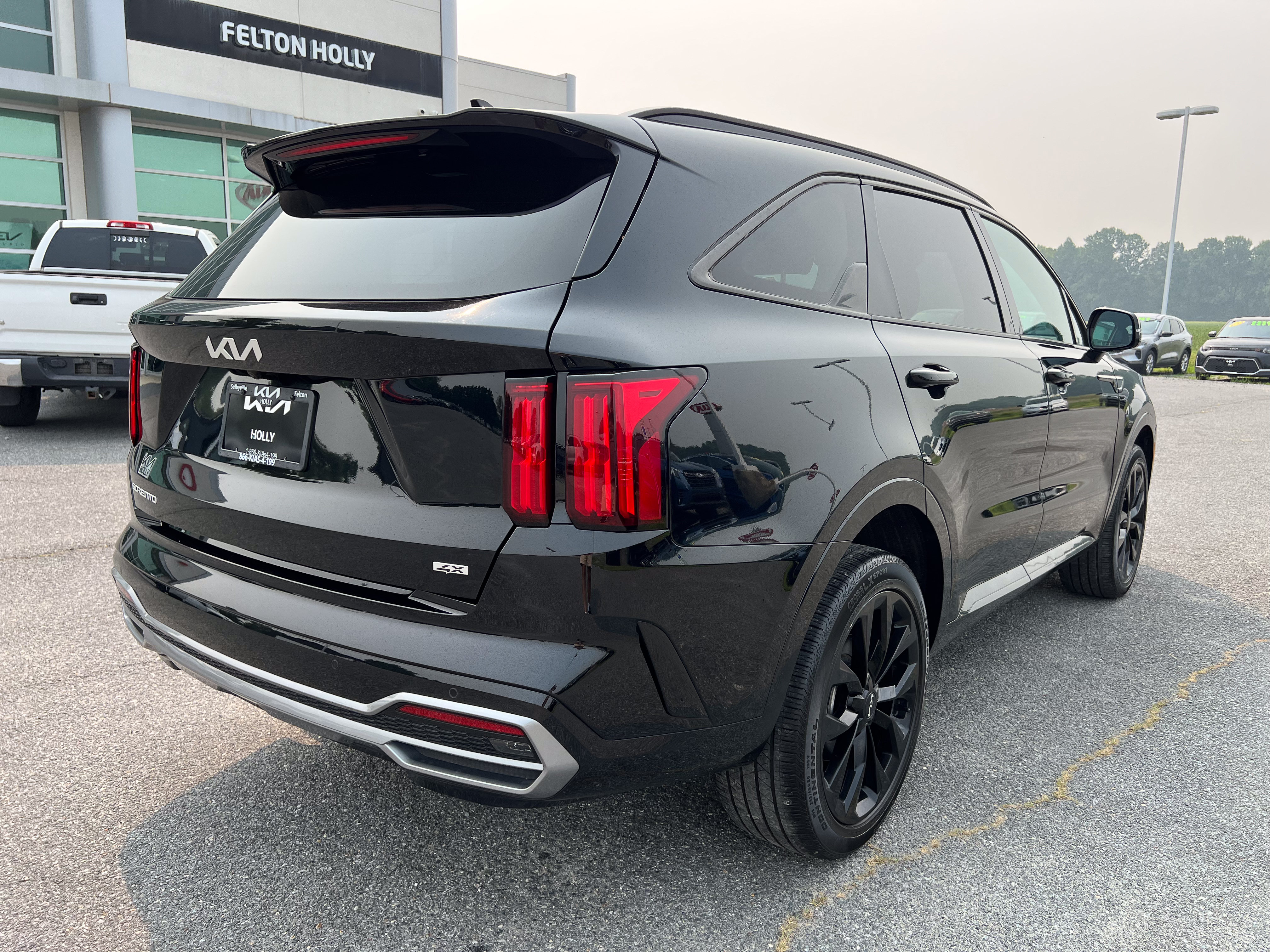 Used 2023 Kia Sorento SX AWD/4WD image 10