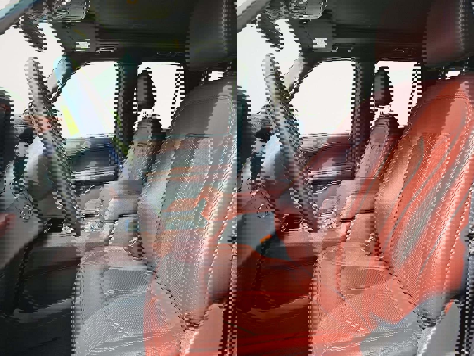 Used 2024 Ford Expedition Limited image 9