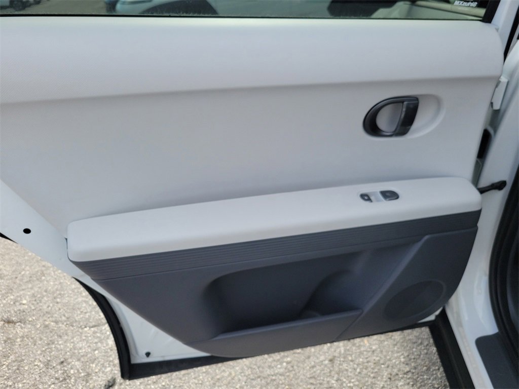 New 2025 Hyundai Ioniq 5 SEL image 11