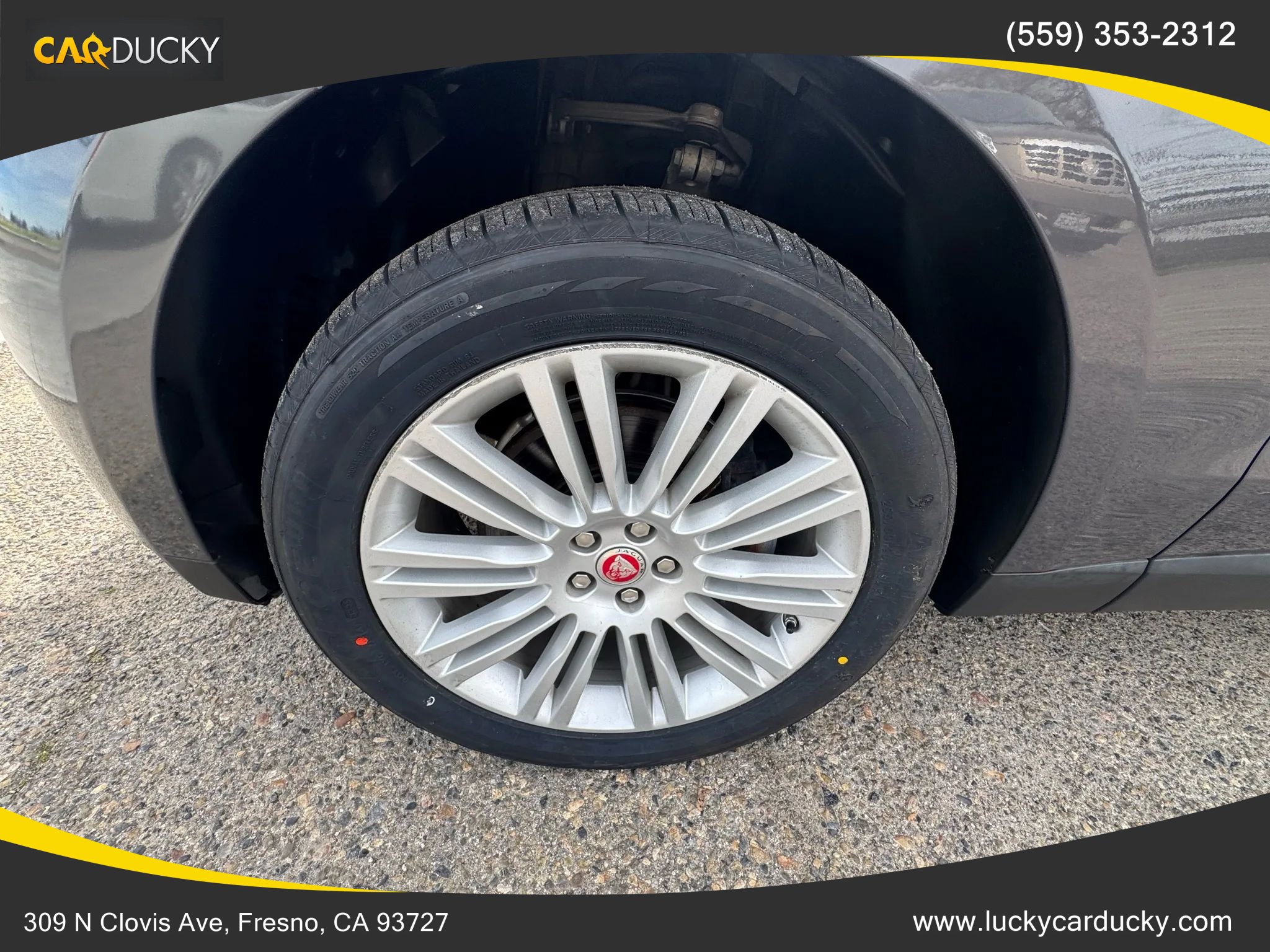 Used 2017 Jaguar F-PACE Premium image 24