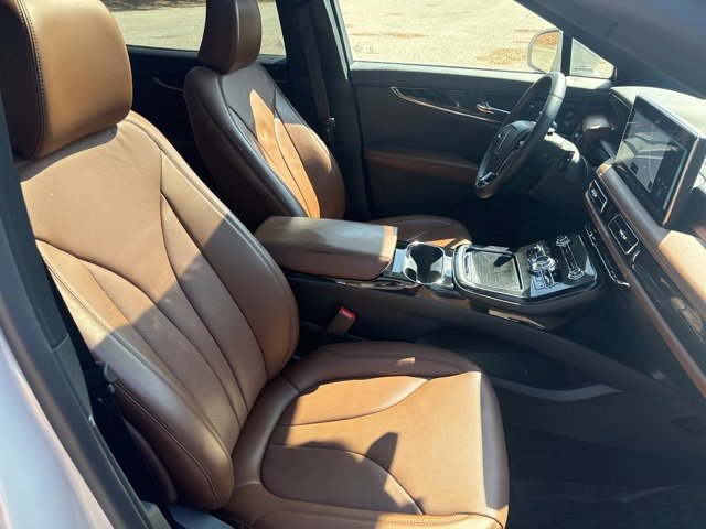 Used 2023 Lincoln Nautilus Reserve w/ Luxury Package image 26