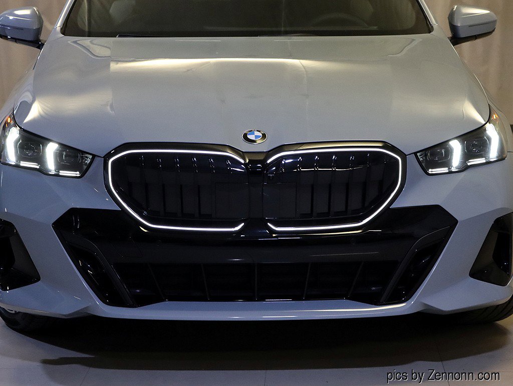 New 2026 BMW 530i xDrive w/ M Sport Package image 6