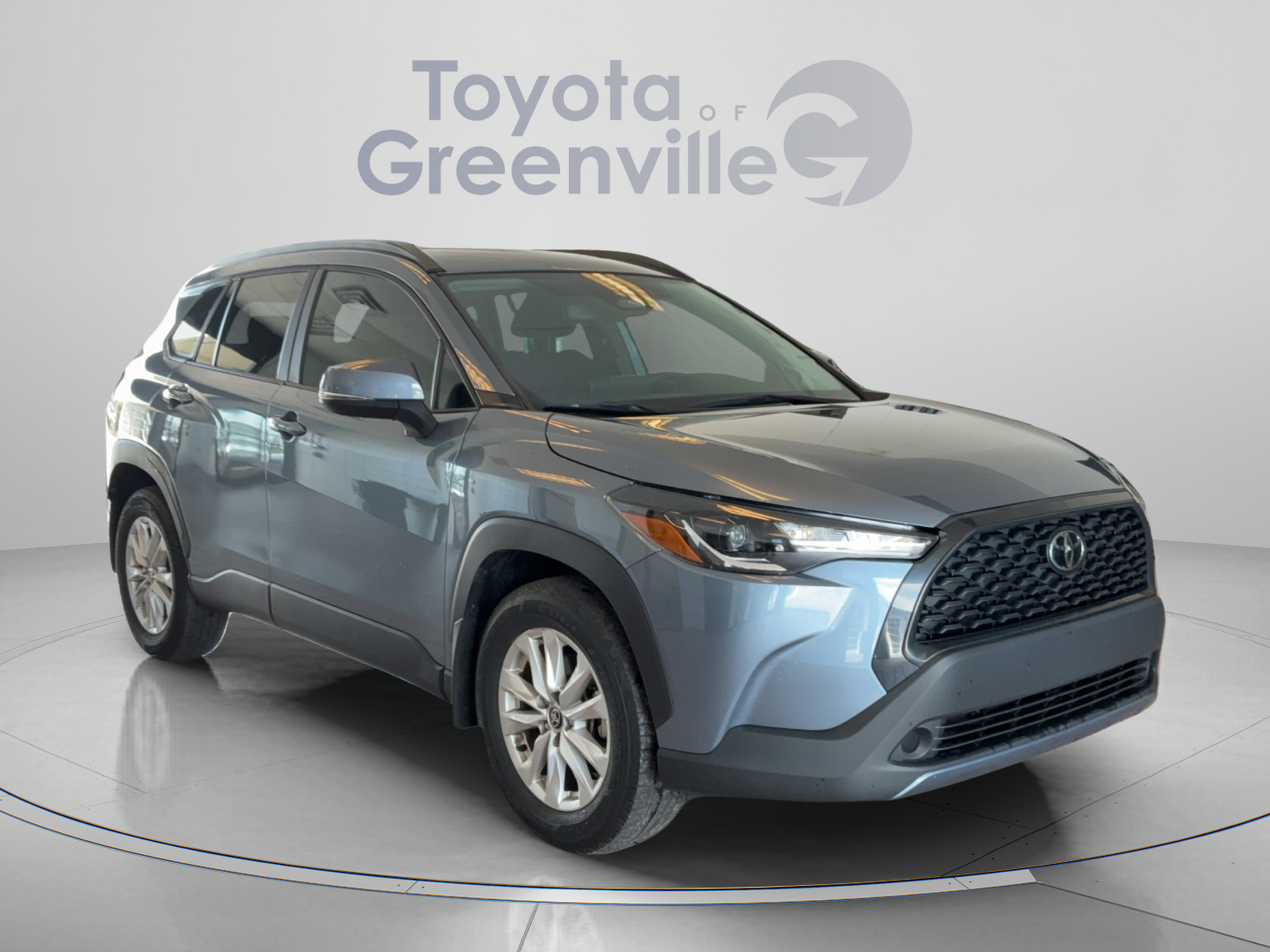 Certified 2024 Toyota Corolla Cross LE w/ Moonroof Package FWD image 8