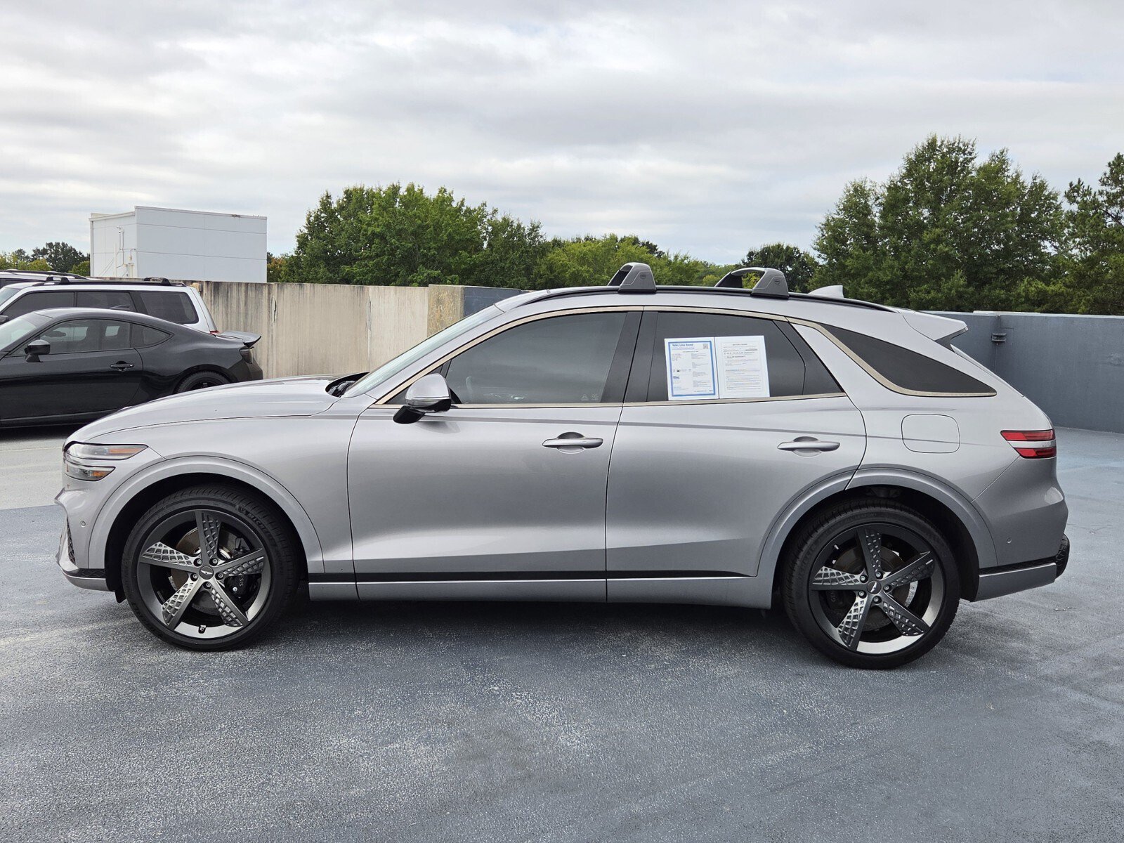 Used 2023 Genesis GV70 2.5T w/ Sport Prestige Package AWD/4WD image 2
