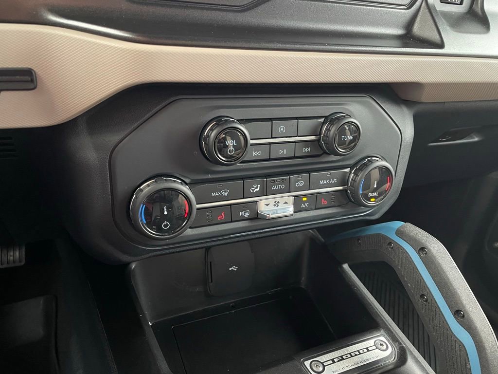 Used 2022 Ford Bronco Wildtrak image 18