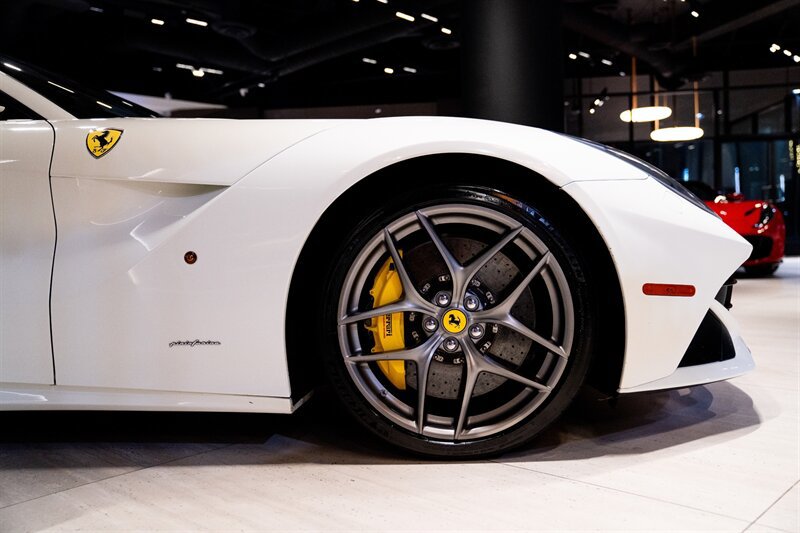 Used 2014 Ferrari F12 Berlinetta RWD image 10