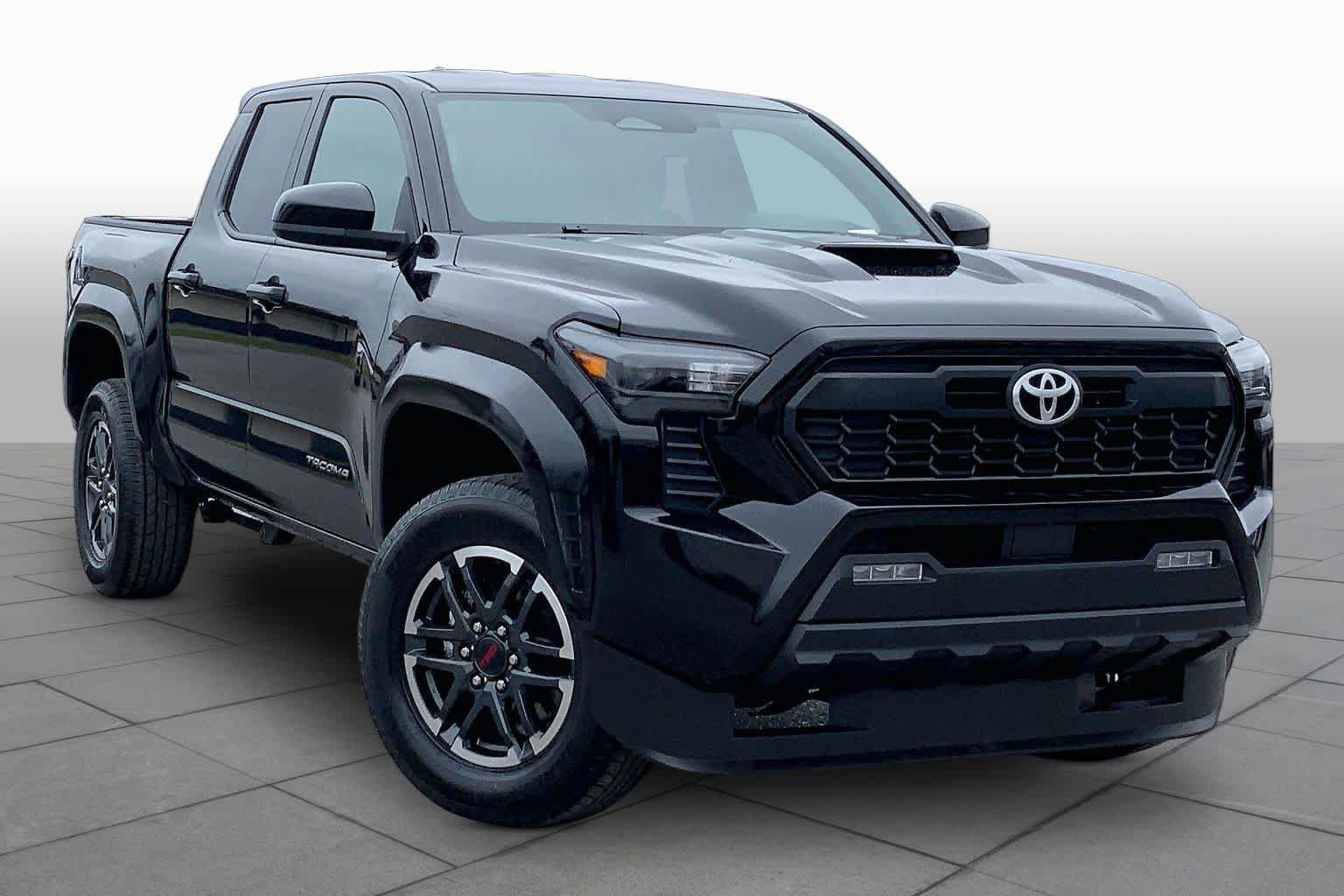 Used 2025 Toyota Tacoma TRD Sport AWD/4WD image 3
