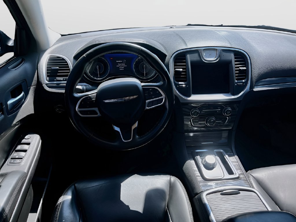 Used 2021 Chrysler 300 Touring L RWD image 21