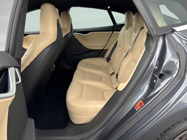 Used 2015 Tesla Model S 85D image 24