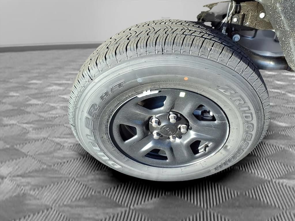 New 2026 Jeep Gladiator Sport AWD/4WD image 18