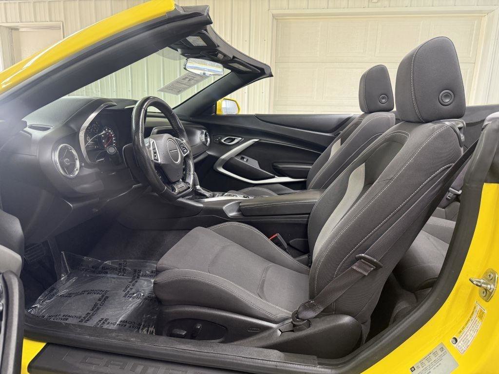 Used 2017 Chevrolet Camaro SS image 12