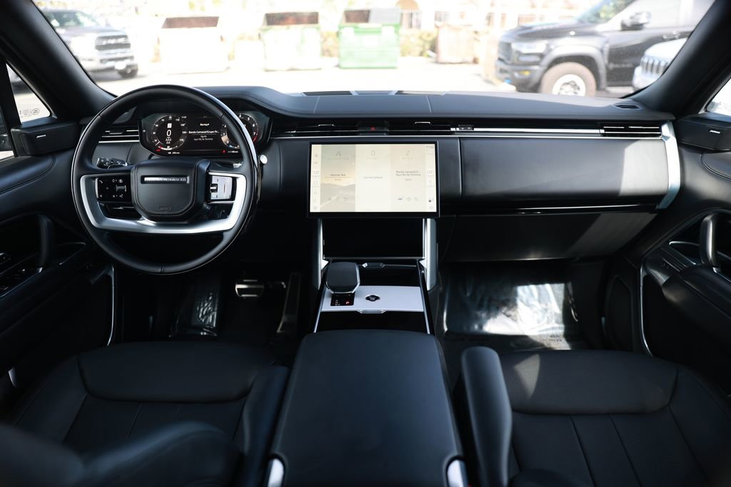 Used 2025 Land Rover Range Rover Long Wheelbase SE image 24