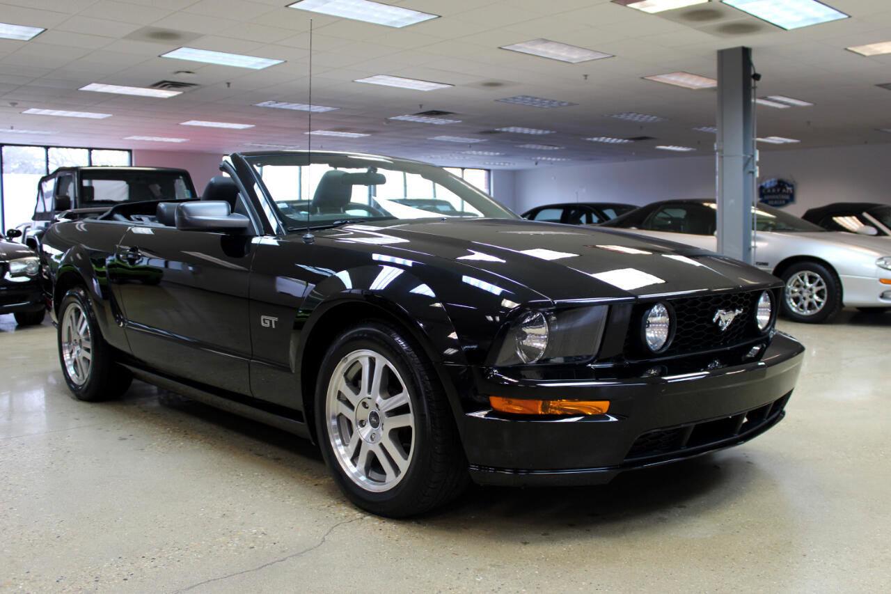 Used 2005 Ford Mustang GT image 17