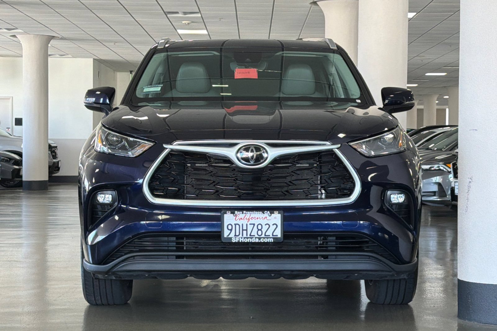Used 2022 Toyota Highlander XLE AWD/4WD image 12