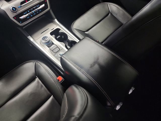 Used 2021 Ford Explorer XLT w/ Equipment Group 202A image 26