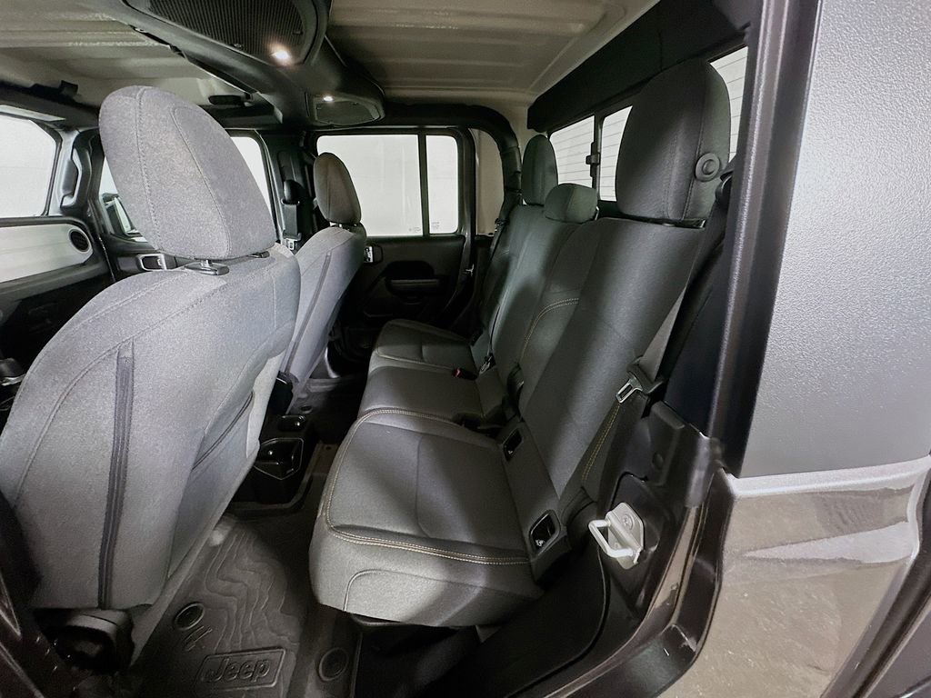 Used 2024 Jeep Gladiator Sport image 14