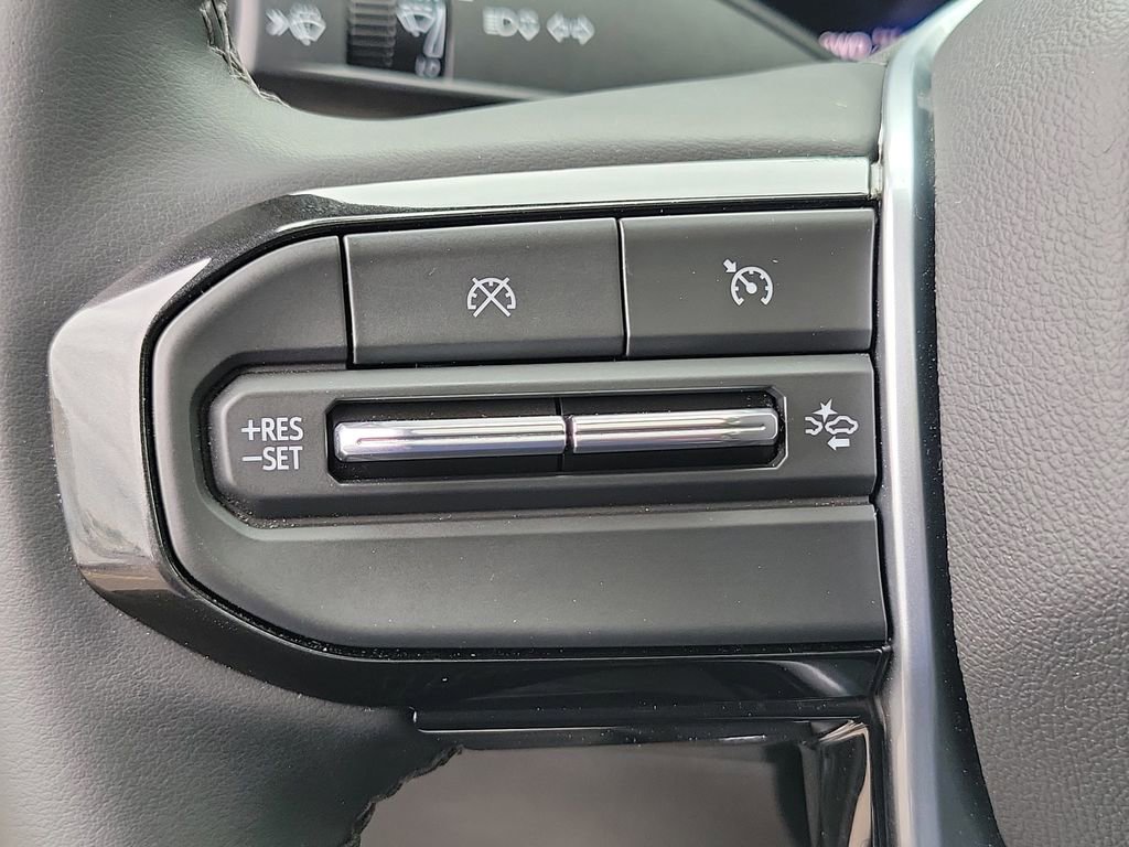 Used 2024 Chevrolet Colorado ZR2 w/ Technology Package AWD/4WD image 28