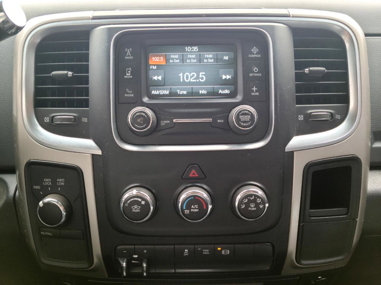 Used 2015 RAM 2500 SLT AWD/4WD image 11