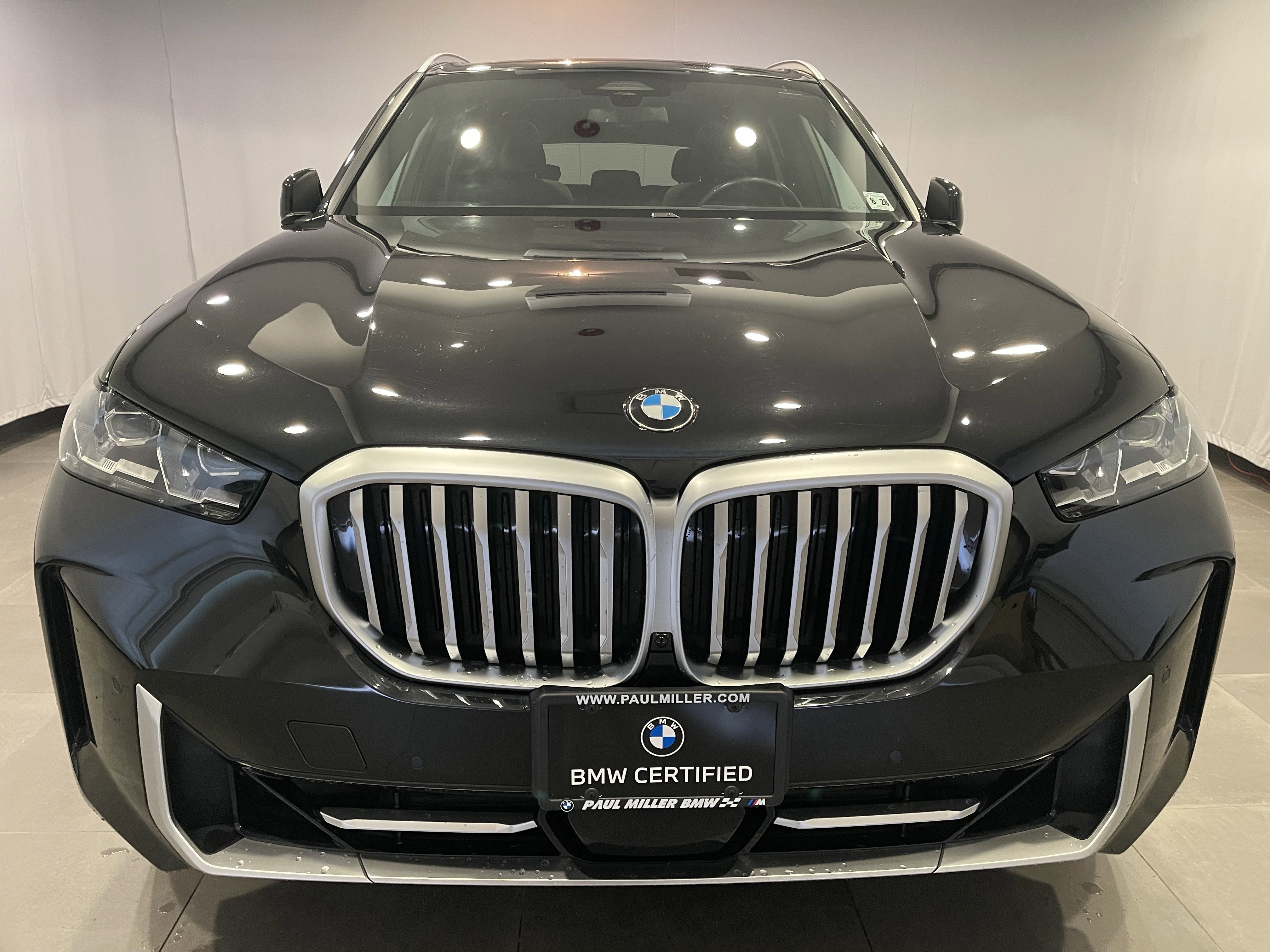 Certified 2024 BMW X5 xDrive40i w/ Premium Package AWD/4WD image 2