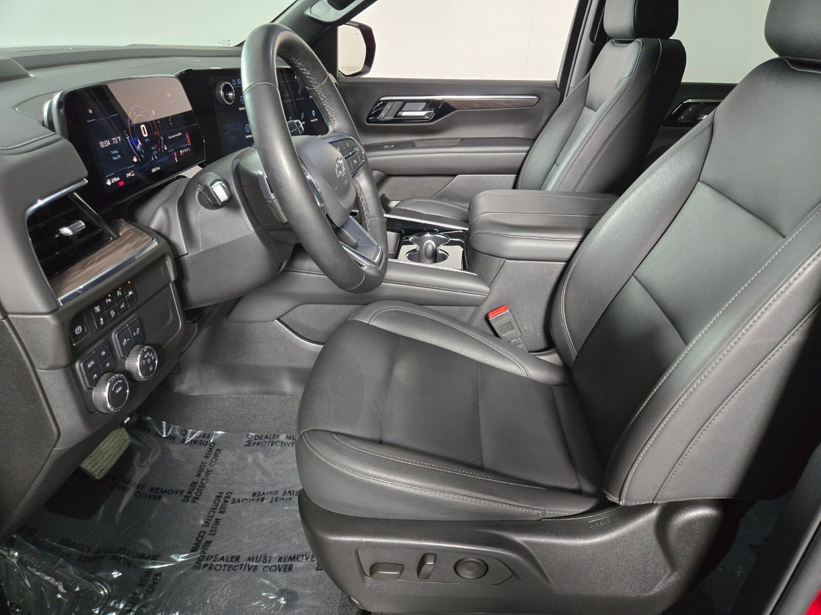 Used 2025 Chevrolet Tahoe Z71 w/ Comfort Package AWD/4WD image 11