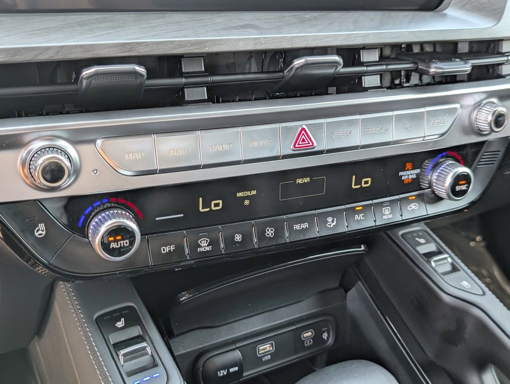 Certified 2025 Kia Telluride AWD image 31