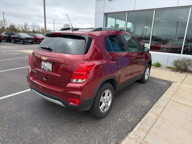 Used 2022 Chevrolet Trax LT w/ Driver Confidence Package AWD/4WD image 3