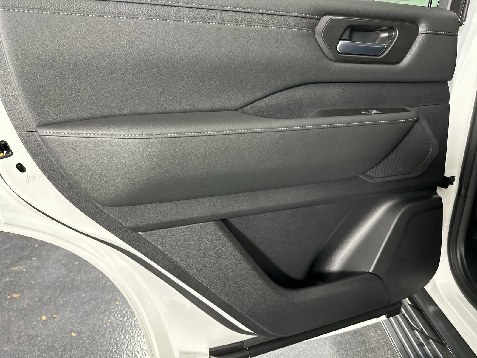 New 2026 Nissan Armada SV image 30