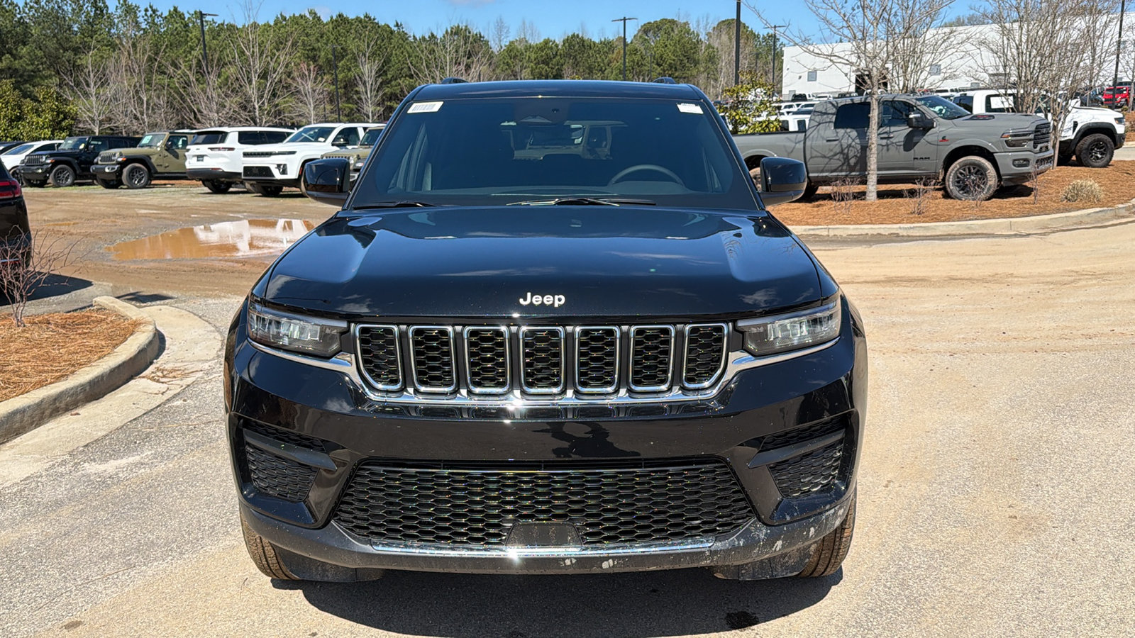 New 2026 Jeep Grand Cherokee Laredo X RWD image 3