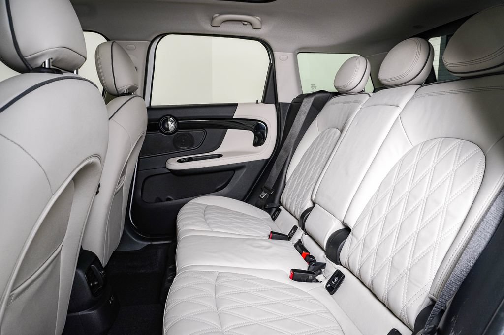 Used 2024 MINI Cooper Countryman S w/ Signature Upholstery Package AWD/4WD image 17