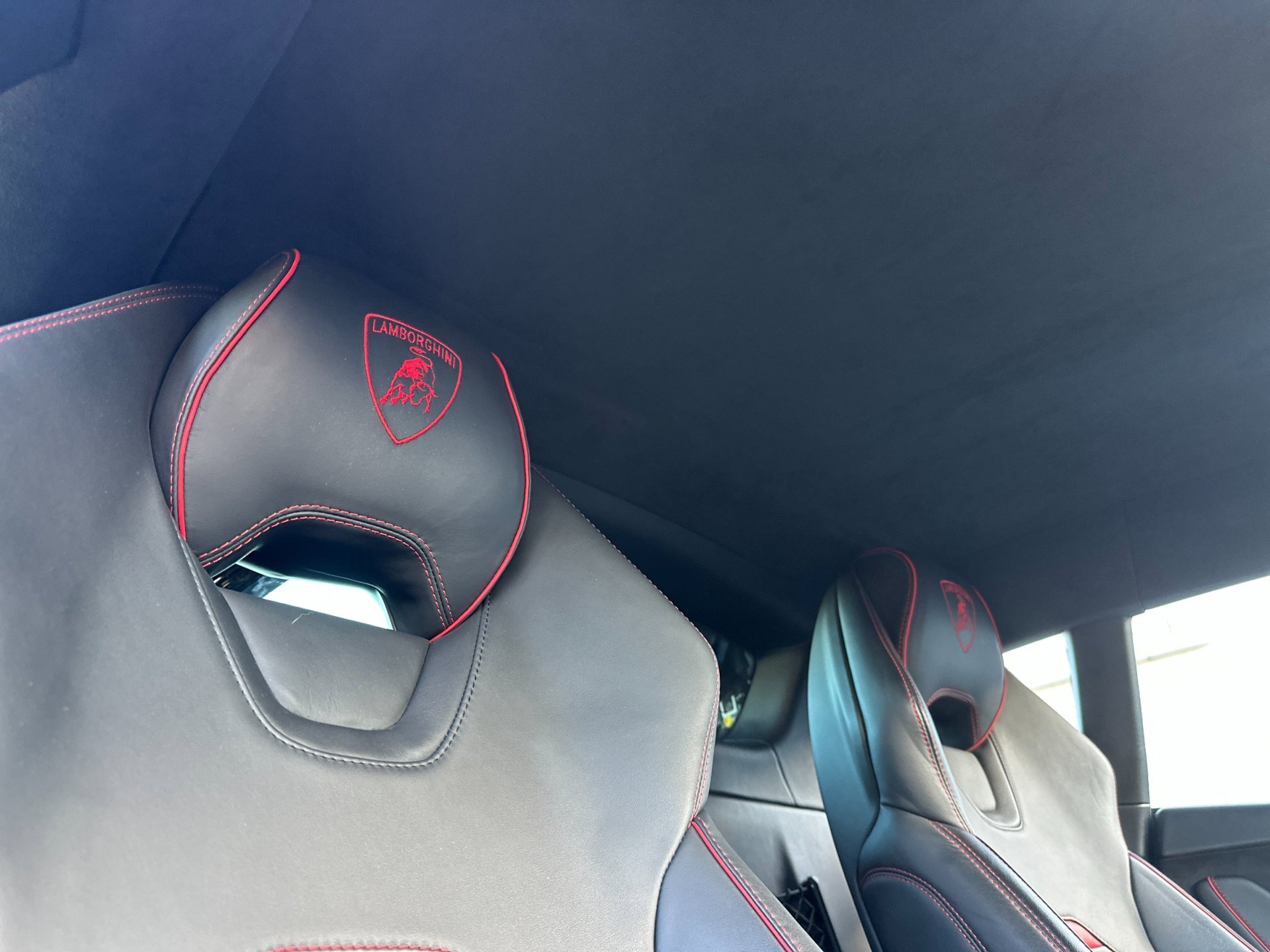 Used 2020 Lamborghini Huracan EVO image 20