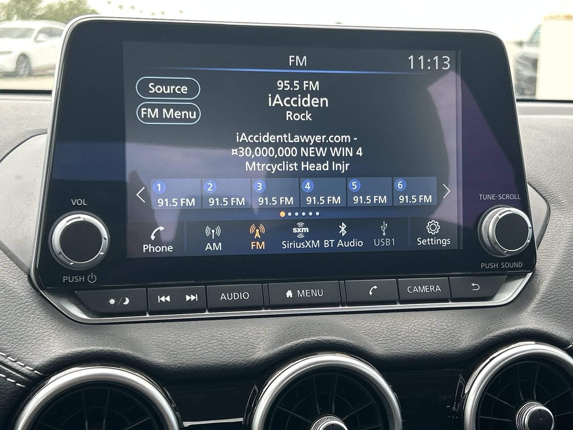 Used 2024 Nissan Sentra SV FWD image 12
